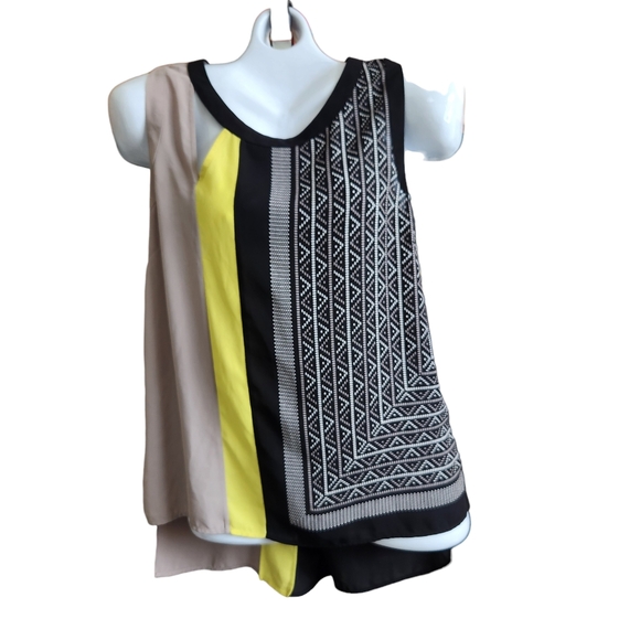 BCBGMaxazria Color Block Contemporary Sleeveless Asymmetrical Cut Out Tunic M - Picture 1 of 13